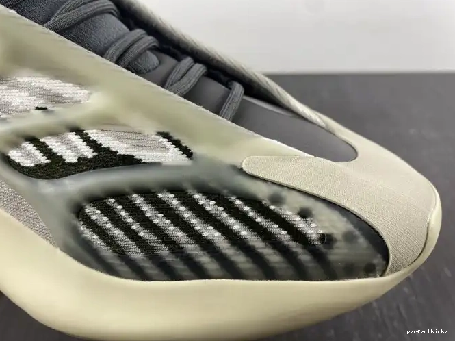 Adidas Salt 700 Fade ID1674 V3 Yeezy 0701